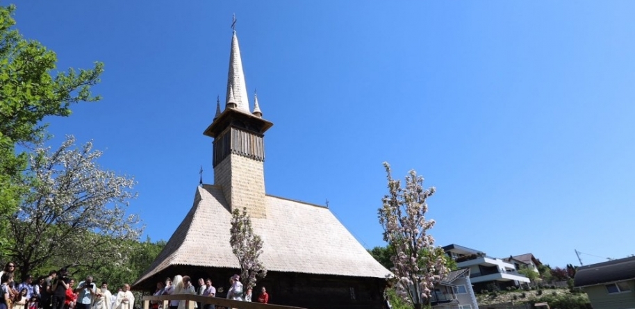 În fiecare seară din post: La Bisericuța din Muzeul Satului din Baia Mare se săvârșește Paraclisul Maicii Domnului