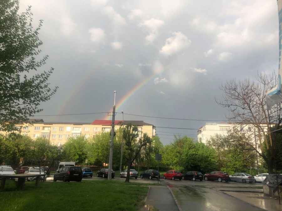 Se mai răcorește atmosfera: În tot Maramureșul atenționarea meteorologică de furtuni este valabilă aproape toată ziua, plus mâine! Averse estivale!