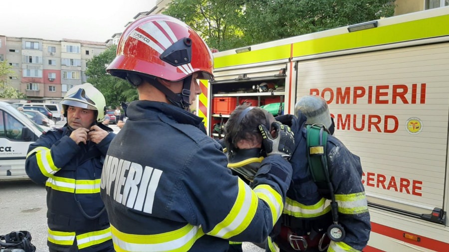 Foc într-un apartament în municipiul Baia Mare!