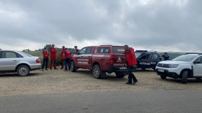 O nouă alertă Salvamont în județul Maramureș: Un bărbat căutat intens de salvatorii montani, găsit viu și nevătămat! Filmul poveștii!