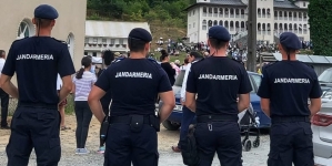 În tot acest weekend: Jandarmii din Maramureș sunt prezenți în județ la acțiunile principale în misiuni specifice pentru a menține ordinea publică!