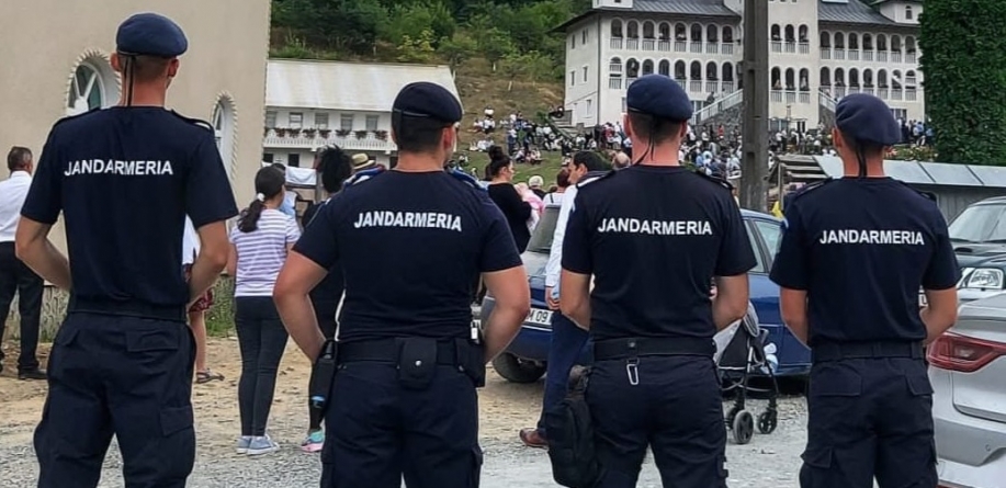 În tot acest weekend: Jandarmii din Maramureș sunt prezenți în județ la acțiunile principale pentru a menține ordinea publică în misiuni specifice!