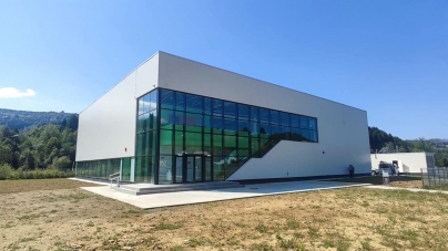 O investiție în viitor: Sală de sport pentru copii și adulți cu toate facilitățile recepționată în Moisei! Noul obiectiv are 102 locuri în tribună!