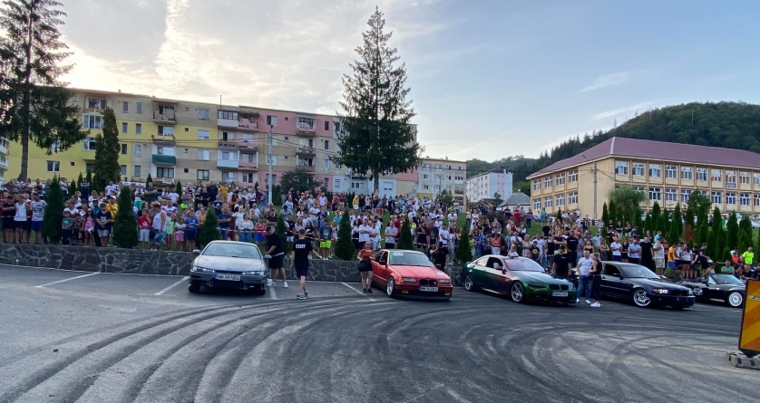 Un eveniment de marcă: Regal auto maramureșean în orașul Cavnic având și activități speciale! Car audio, expo tuning, între acțiunile din festival!