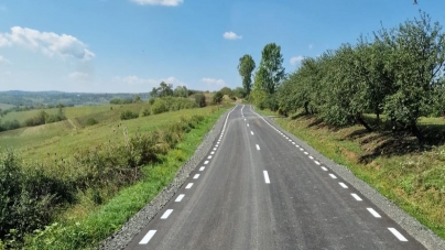 Conexiunea rutieră dintre Vima Mică și Românești acum este asfaltată! Până în prezent legătura era doar un drum de piatră!