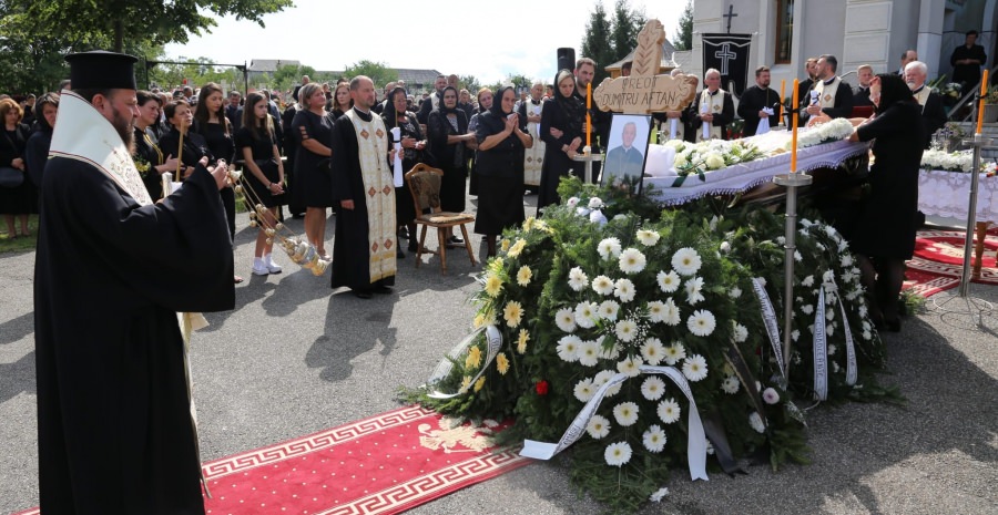 Părintele Dumitru Aftan, fost paroh în Satu Nou de Sus, a fost condus pe ultimul drum