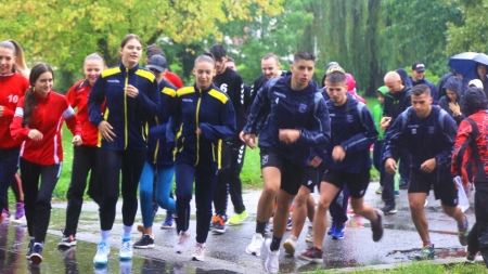 Baia Mare: Zeci de sportivi amatori şi profesionişti au alergat într-o cursă caritabilă