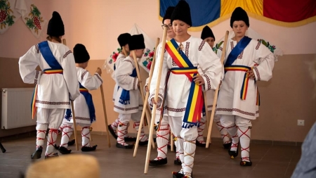 În Băsești va avea loc spectacolul folcloric „Codrule, la poala ta”