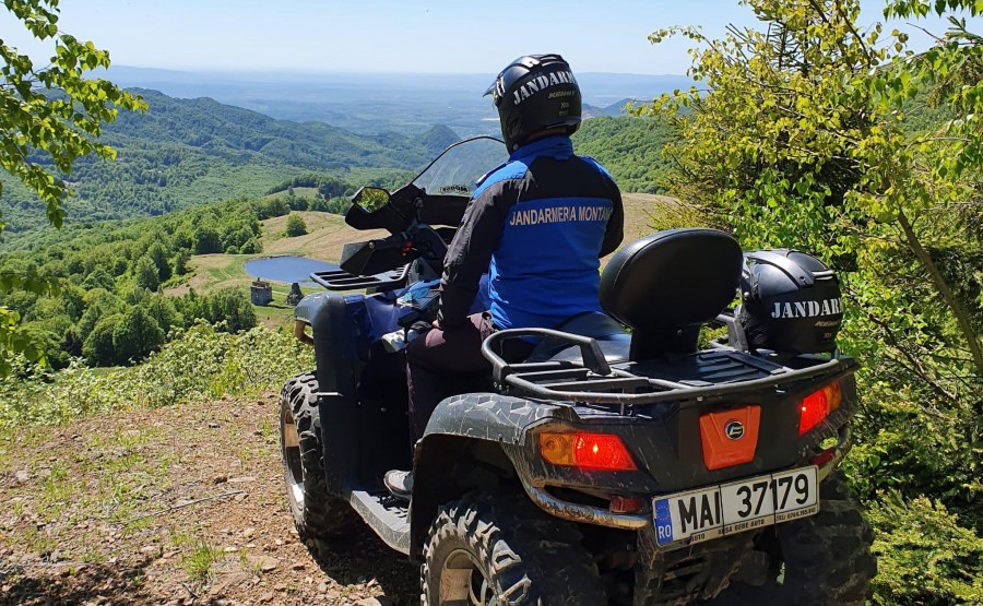 Recomandările jandarmilor pentru iubitorii de drumeții montane