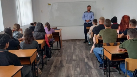 Poliția Română, acțiuni pentru siguranța copiilor la școală și acasă