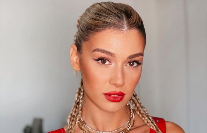 Artiștii care urcă sâmbătă pe scena Castaniadei