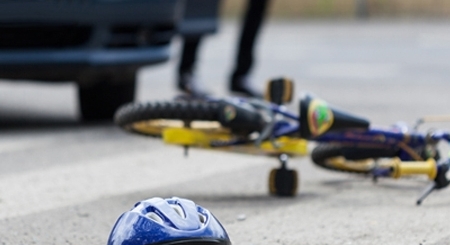 Copil de 9 ani accidentat de un autoturism