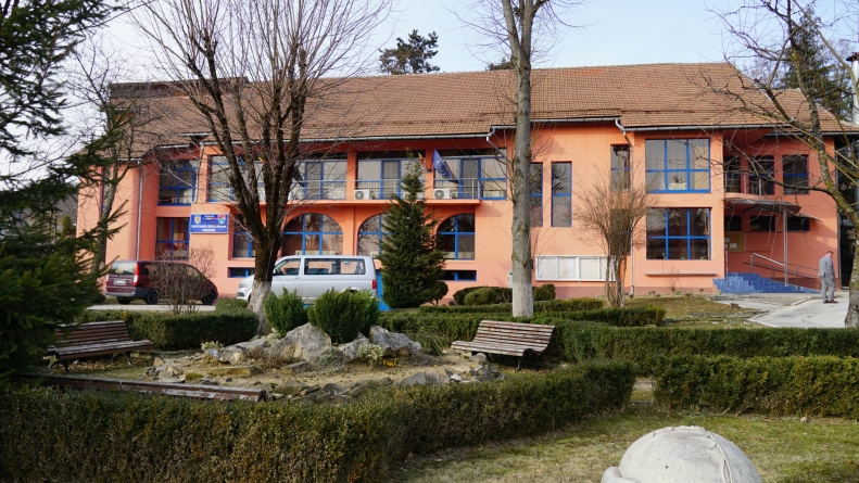 Iată aici lista toată: Avem acum echipa de inspectori școlari numiți în județul Maramureș, pentru anul școlar 2022-2023! Cei 27, numele, funcțiile!