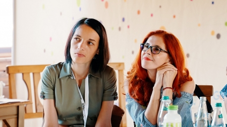 O educatoare și o profesoară din Baia Mare susțin lucrări în cadrul unui eveniment organizat de Institutul Român de Cultură și Cercetare Umanistică de la Veneția