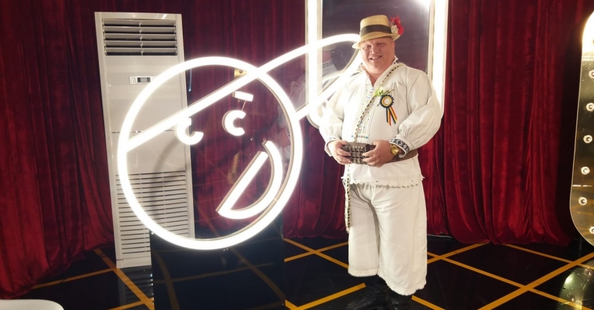 A obținut 2 DA: Marian Vida, artistul din Maramureș care în județul Satu Mare este muzeograf, pe scenă la show-ul de divertisment iUmor, sezon nou!