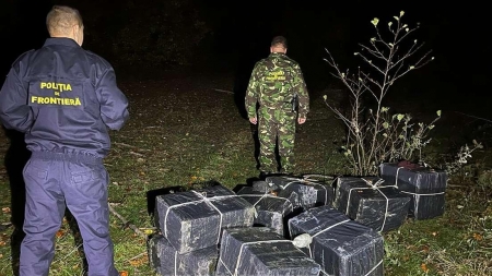 Focuri de armă în cadrul unei acțiuni de contrabandă; Țigări în valoare de 70.000 lei au fost confiscate în apropierea râului Tisa