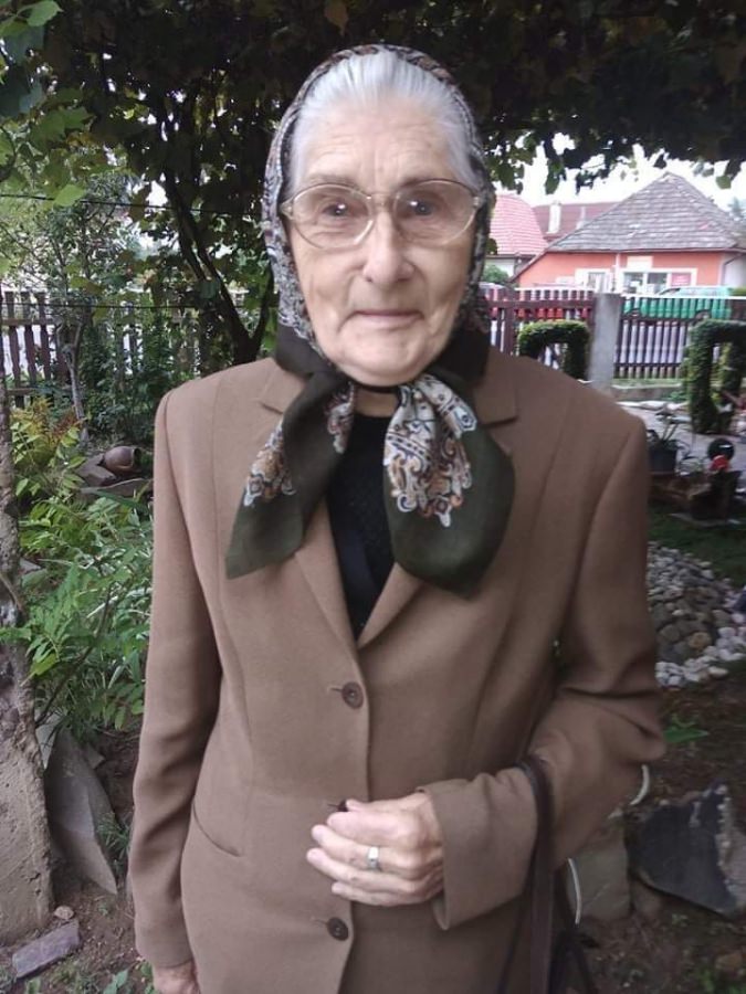 O vârstnică din Cătălina a plecat de acasă și e de negăsit; Suferă de boala Alzheimer