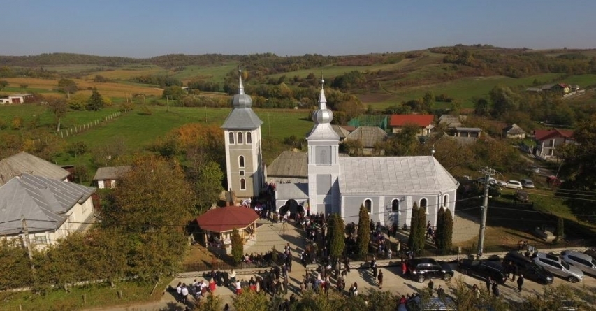 În această duminică: A fost resfințită biserica din Odești
