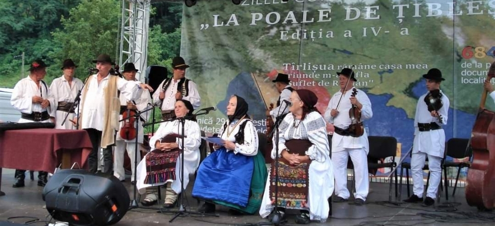 Rapsozii populari din Maramureș și nu numai sunt invitați să participe la Festivalul-concurs interjudețean de folclor „La poale de Țibleș”