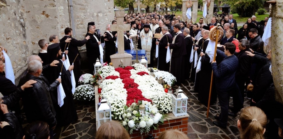 S-a împlinit un an de la trecerea la cele veșnice a părintelui arhimandrit Emanuil Rus, starețul Mănăstirii Bixad