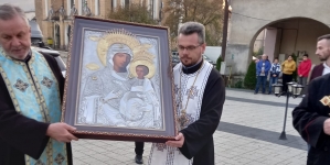 Motiv sincer de sărbătoare: Adusă în Maramureș, din Sfântul Munte Athos, Icoana Maicii Domnului Prodromița a ascultat rugăciuni ale credincioșilor!