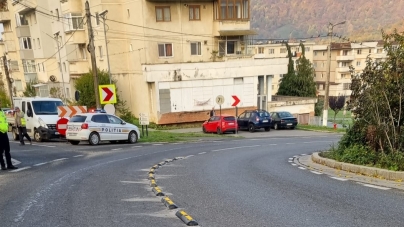 În Orașul Baia Sprie: Măsuri de siguranță pentru prevenirea accidentelor și o marcare adecvată a Curbei Cavnicului cu separatoare speciale!