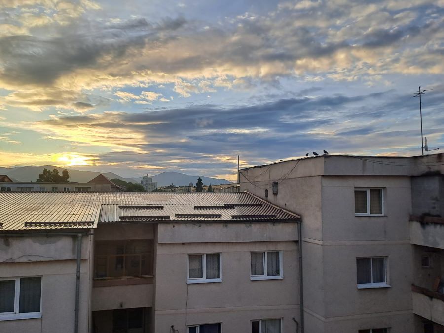 Analiza meteo 4 săptămâni acum în Maramureș: Vreme normală este așteptată în regiunea noastră! Un mix, soare și ploi! Iată și statistica pe o lună!