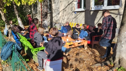 Baia Mare: 40 tineri la Garden Party!