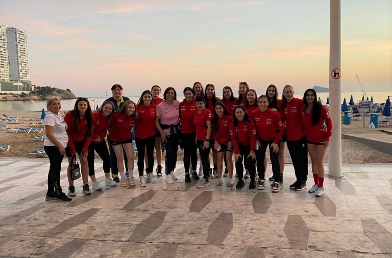 Handbal Feminin Naționala Tineret: Oficial, o maramureșeancă, antrenorul principal numit cu care echipa noastră are performanțe în plan, în viitor!
