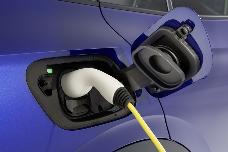 Încep lucrările pentru amplasarea a 46 de stații de reîncărcare pentru autovehicule electrice în Baia Mare