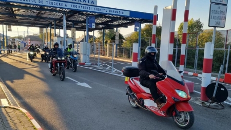 O aventură pentru pace: Motocicliștii din Maramureș duc simbolul României dar și mesajul armoniei către Ucraina, în Colomeea, comunitate înfrățită!
