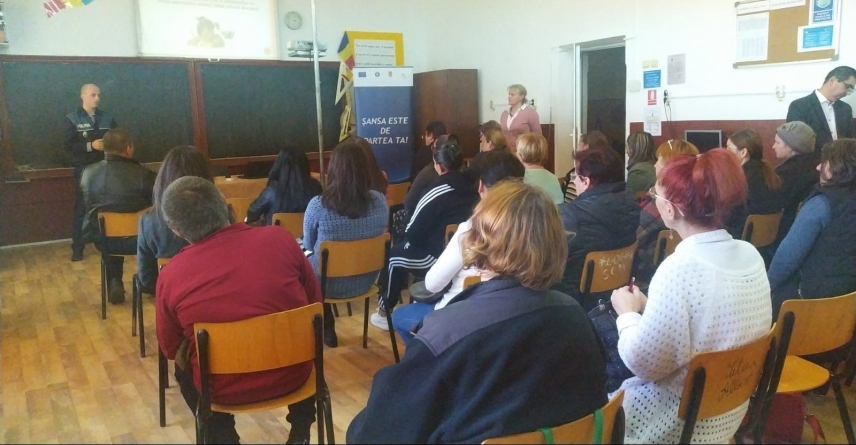 „Șansa este de partea ta”: Ce trebuie să facă părinții care intenționează să plece la muncă în străinătate