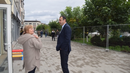 Vasile Moldovan, primarul Sighetului, reacționează la situația din Piața 1 Decembrie 1918! Care sunt măsurile; toate cheltuielile, suportate de constructor!