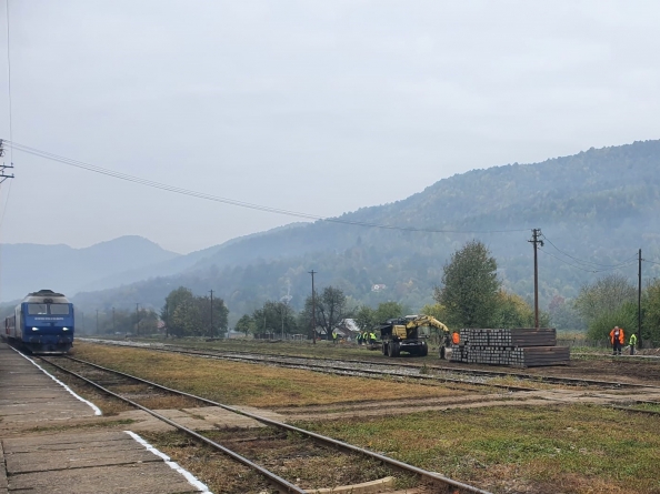 Anunț emis de CFR: S-a reluat relația între Maramureș și Ucraina pe cunoscuta legătură de cale ferată, dintre Valea Vișeului și raionul din vecini!