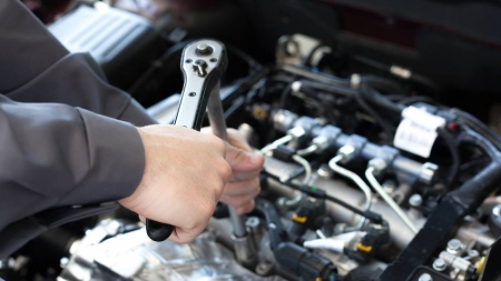 Controale la mai multe ateliere auto; S-au dat amenzi uriașe pentru neregulile găsite