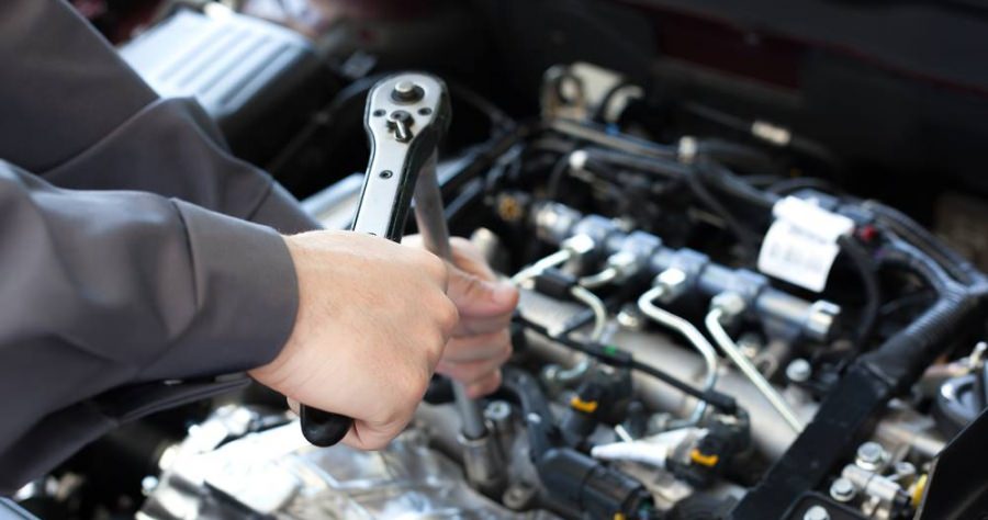 Controale la mai multe ateliere auto; S-au dat amenzi uriașe pentru neregulile găsite