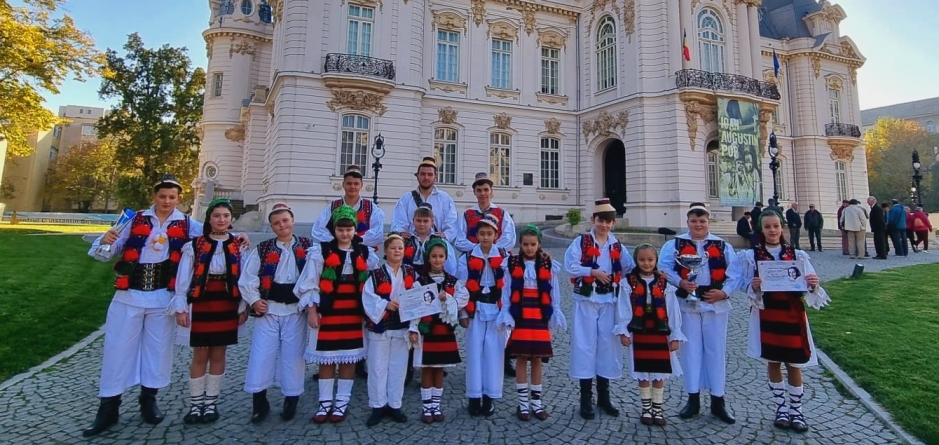 Ansamblul „Mugurelul” din Sighetu Marmației a fost premiat la Concursul Internaţional de Folclor pentru copii şi tineret „Maria Tănase”
