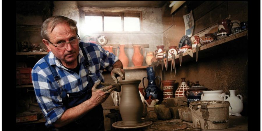 La Muzeul de Etnografie va avea loc vernisajul expoziției ”Cornel Sitar – o viață dedicată olăritului”