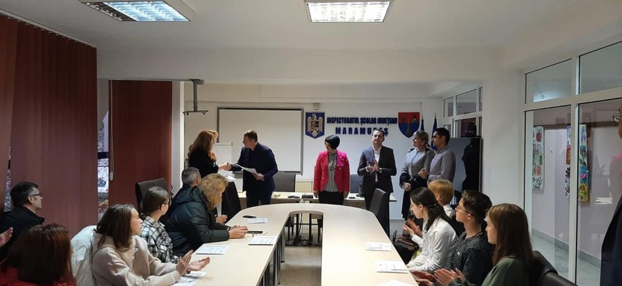 Sunt tinerii de succes: Elevii din Maramureș, modele adevărate pentru colegi, prin performanța deosebită, au primit oficial diplome pentru reușite!
