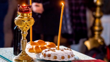 4 noiembrie – „Moșii de toamnă”; Biserica Ortodoxă face pomenirea tuturor celor adormiți