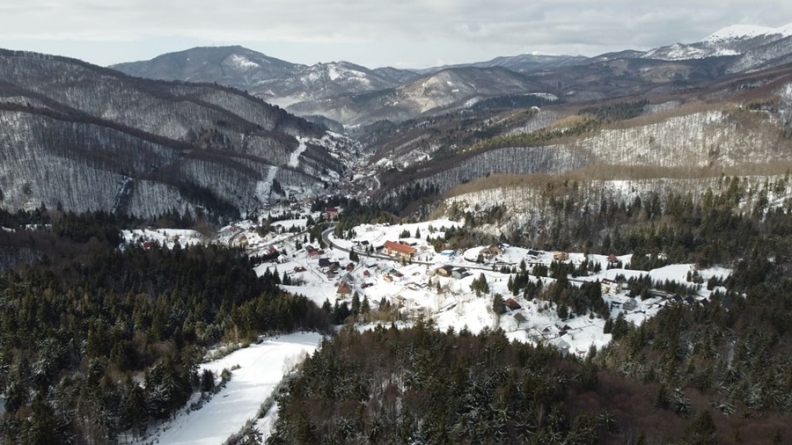 Nouă investiție pentru dezvoltarea turistică a Maramureșului: SuperSki Cavnic are cabane și surprize speciale! Al 2-lea telescaun va fi funcțional!