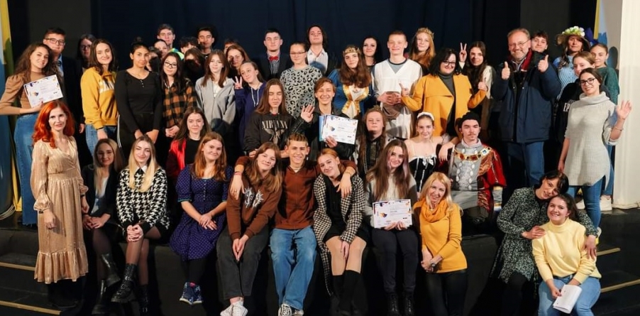 „Un joc al ideilor”: Spectacol cu artiști din Maramureș și țară în Baia Mare! Iată toți actorii, dar și câștigătorii, la festivalul pentru liceeni!