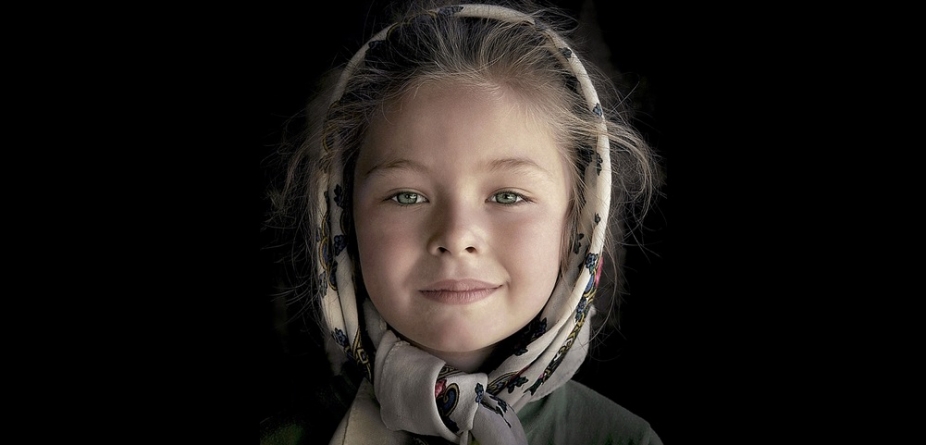Un record pe mapamond: Portretul unei fetițe din Maramureș constituie cea mai premiată fotografie din lume! Cum descrie autorul realizarea!
