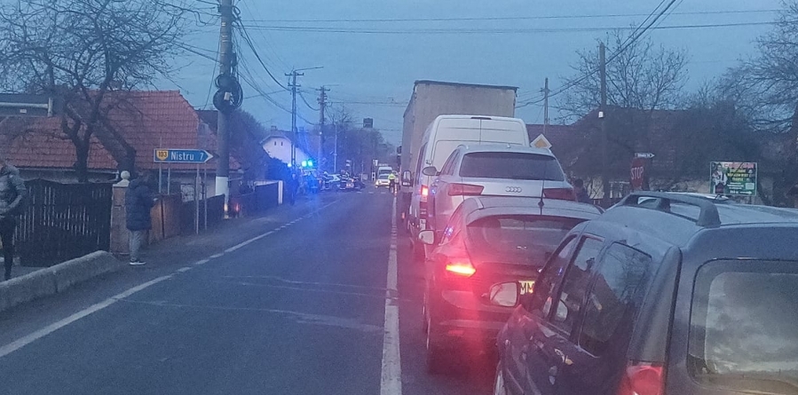 Trei accidente în această dimineață; Mai multe persoane au ajuns la spital