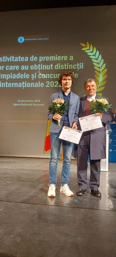 Lucacistul Victor Dragoș și profesorul Andrei Bretan au fost premiați de Ministerul Educației pentru rezultatul obținut Olimpiada balcanică de matematică pentru juniori