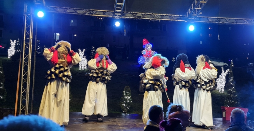În Cavnic s-a desfășurat Festivalul de colinde „Parada brondoșilor”