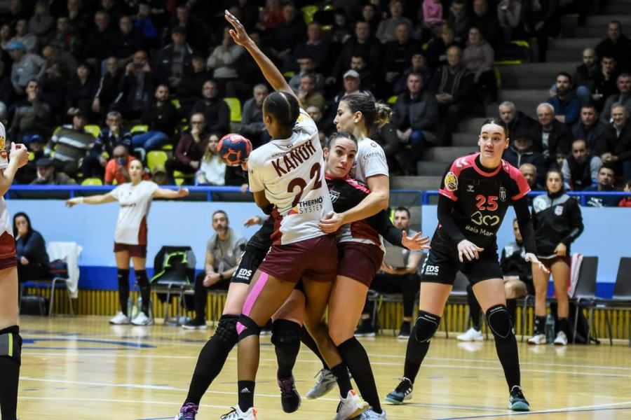 Handbal Feminin Liga Florilor: Minaur Baia Mare a marcat o înfrângere pe teren propriu, în etapa 9, în fața campioanei!