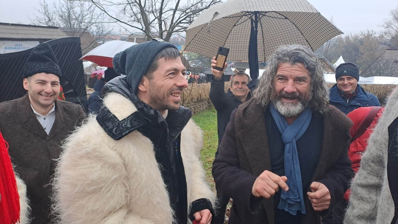 Muzeul Satului Baia Mare: Mircea Bravo, celebrul vlogger român, a învățat despre tradițiile maramureșene, direct de la sursă! Imagini senzaționale!