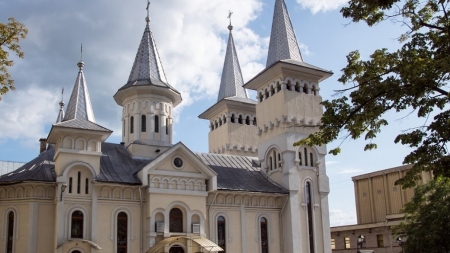 Hram la biserica „Sfântul Ierarh Nicolae” din Baia Mare; PS Iustin va fi în mijlocul credincioșilor
