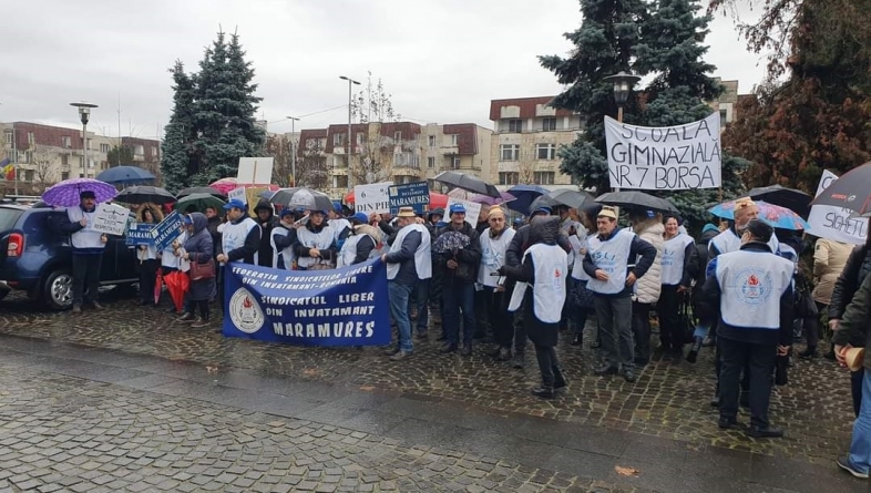 Sindicatul Liber din Învățământ, pichetare în Maramureș!